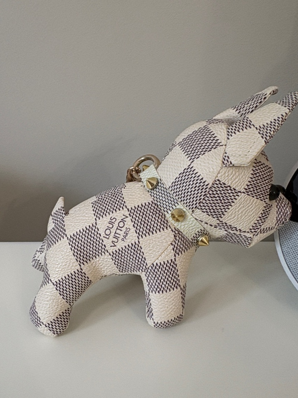 Cream Check Dog Charm Keychain, VGUC. Fastship.